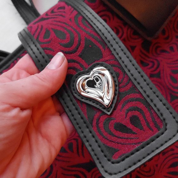 Diane Von Furstenberg Heart Print Large Luggage Tote bag Item #1913 - Picture 2 of 8